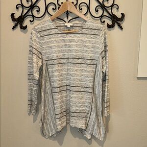 PURE JILL PETITE ASYMMETRICAL LONG SLEEVE TEE SIZE LARGE